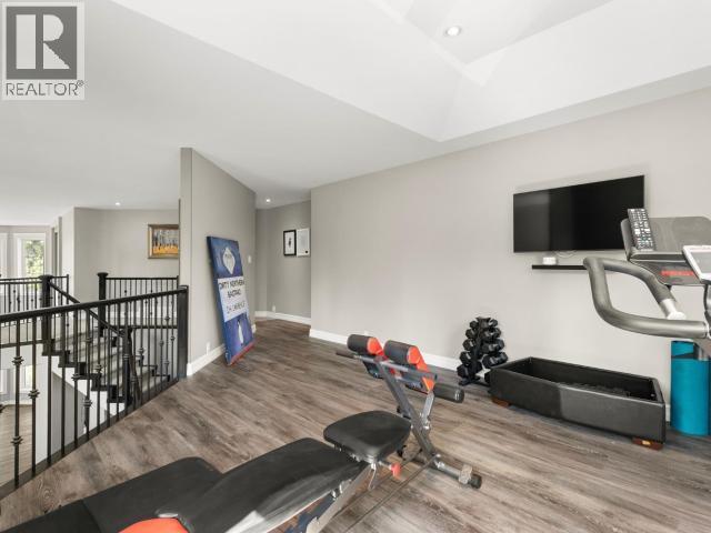 112 Alusru Way, Whitehorse, YT - Indoor Photo Showing Other Room