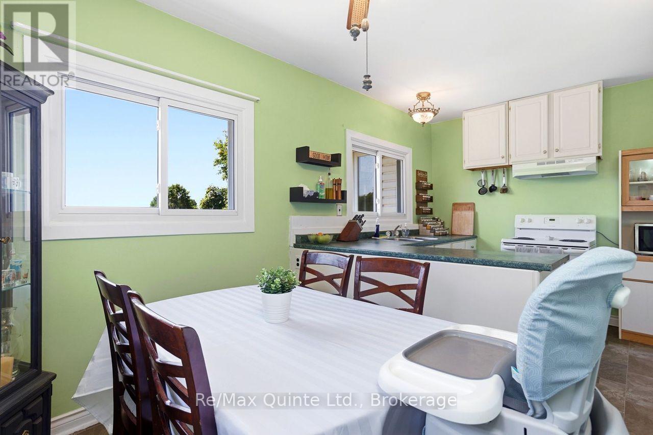 15150 County Rd 2, Brighton, ON - Indoor Photo Showing Dining Room
