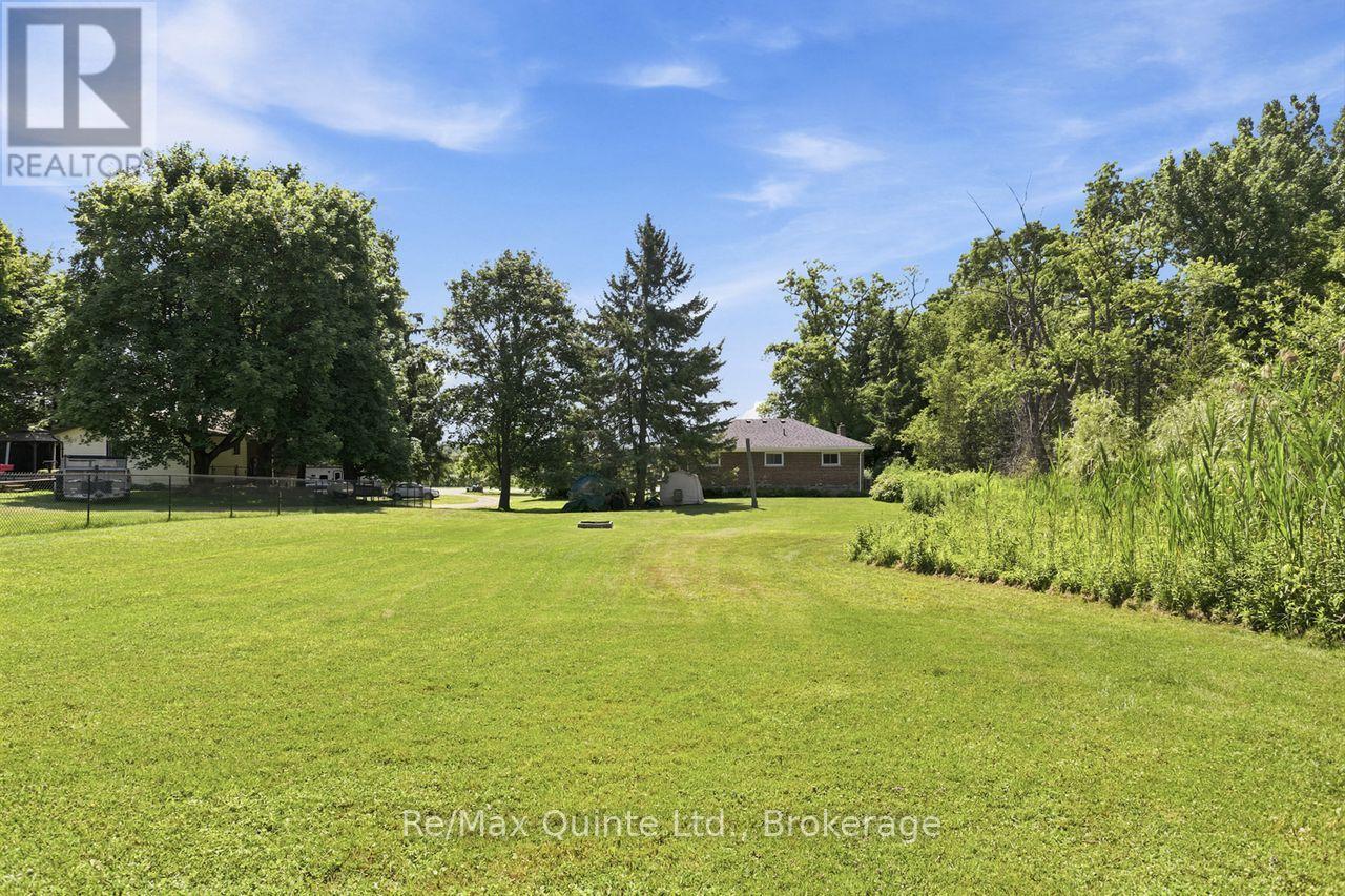 15150 County Rd 2, Brighton, ON - Outdoor