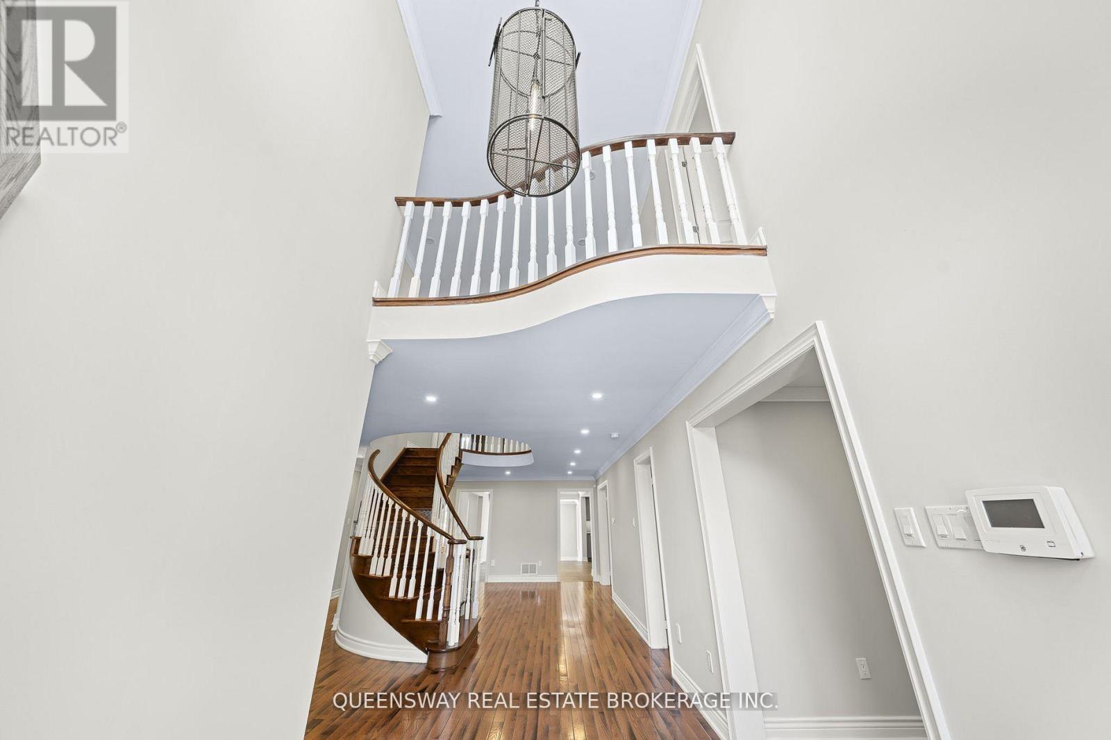 619 Culler Mews, Newmarket, ON - Indoor Photo Showing Other Room
