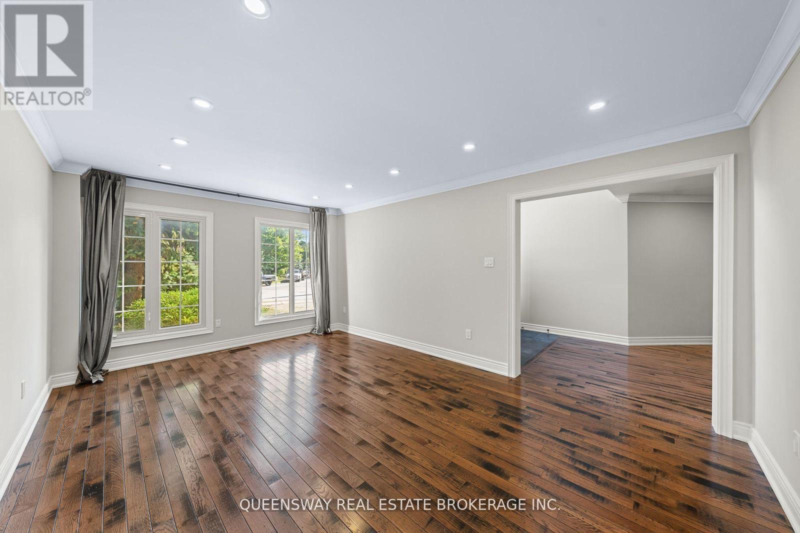 619 Culler Mews, Newmarket, ON - Indoor Photo Showing Other Room