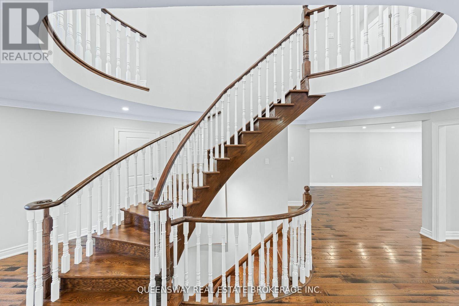 619 Culler Mews, Newmarket, ON - Indoor Photo Showing Other Room