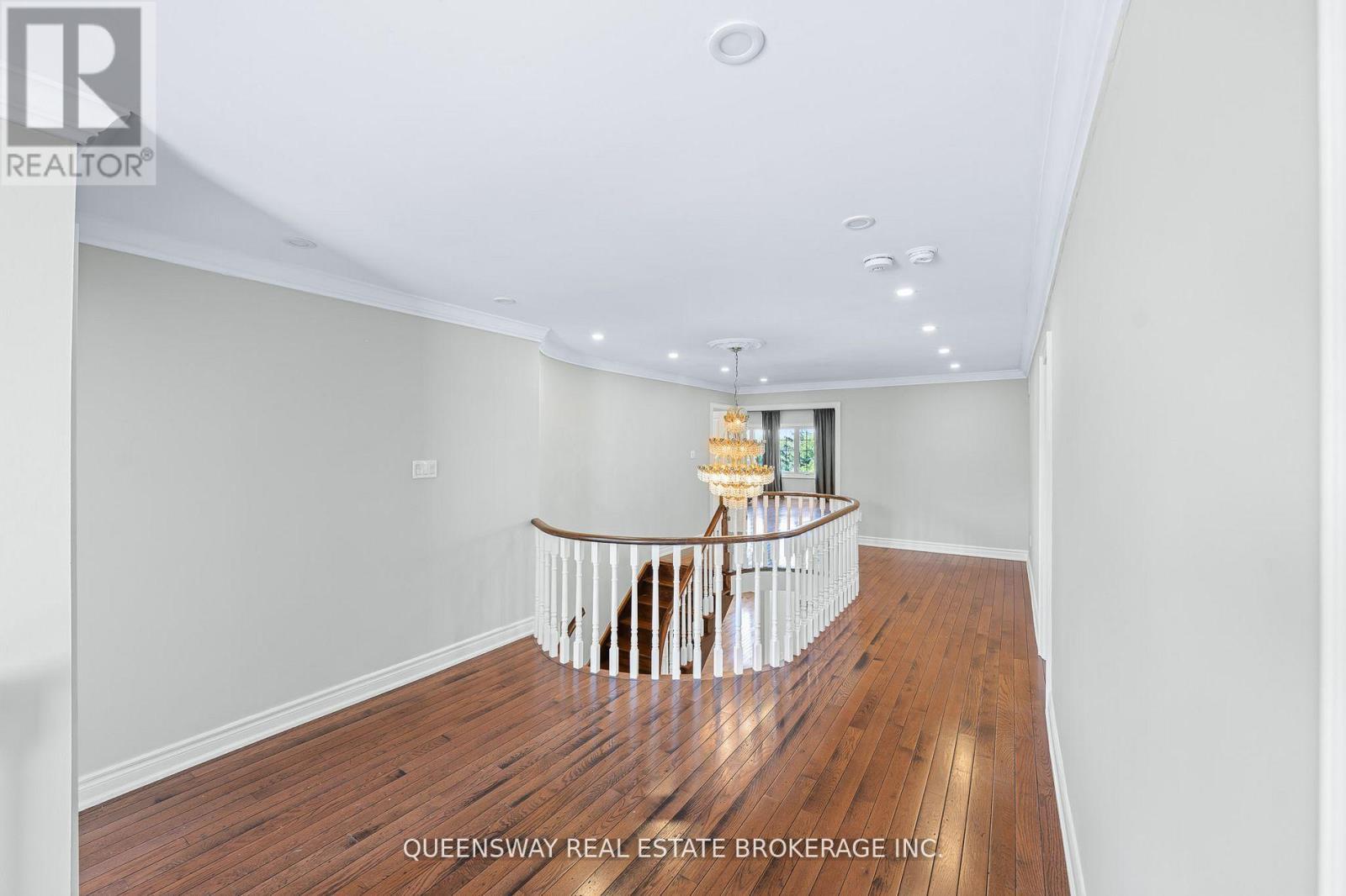 619 Culler Mews, Newmarket, ON - Indoor Photo Showing Other Room