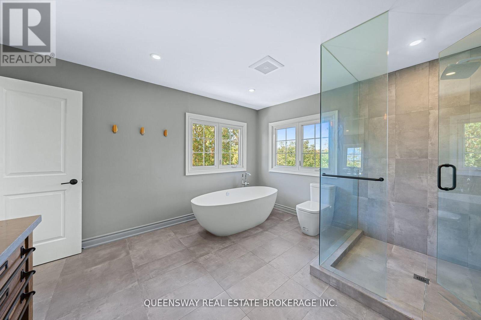 619 Culler Mews, Newmarket, ON - Indoor Photo Showing Bathroom