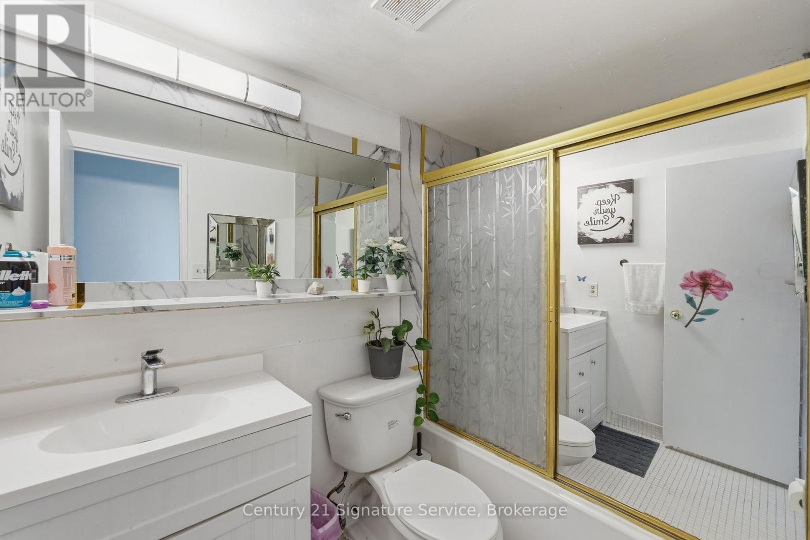 610 - 1250 Bridletowne Circle, Toronto, ON - Indoor Photo Showing Bathroom