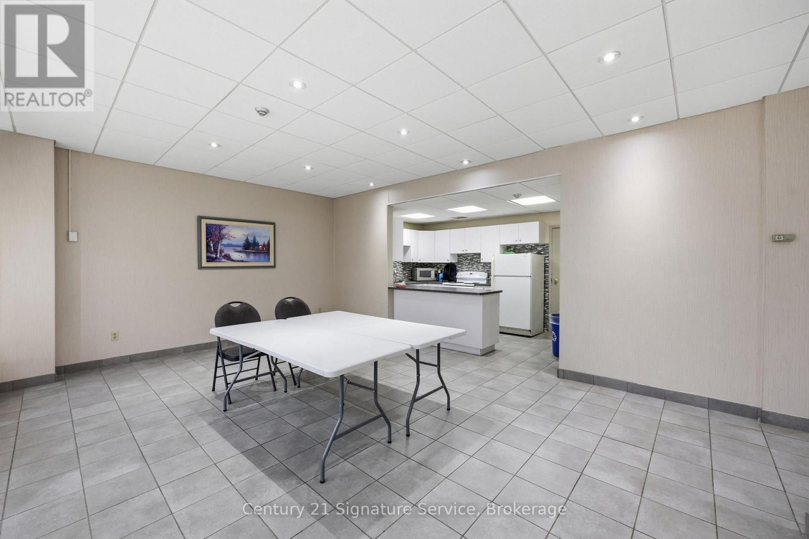 610 - 1250 Bridletowne Circle, Toronto, ON - Indoor Photo Showing Other Room