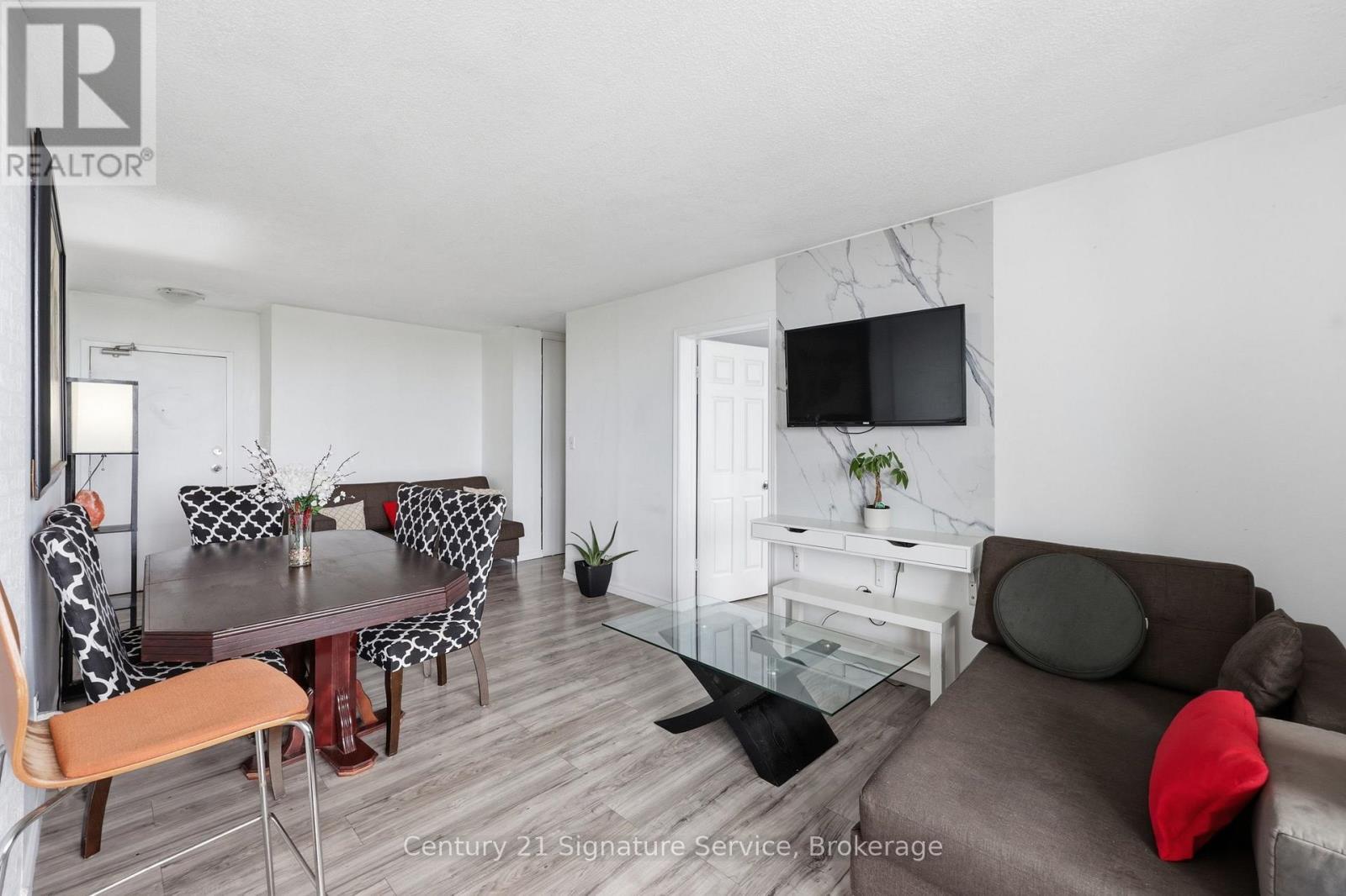 610 - 1250 Bridletowne Circle, Toronto, ON - Indoor