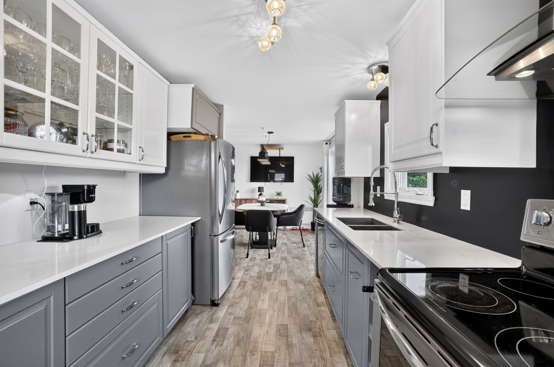 Cuisine - 801 9E Avenue, Saint-Lin/Laurentides, QC - Indoor Photo Showing Kitchen With Double Sink