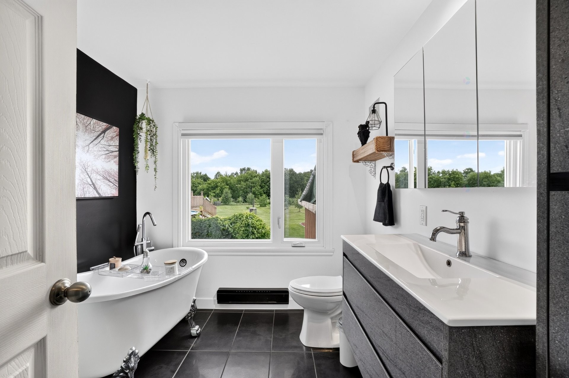 Salle de bains - 801 9E Avenue, Saint-Lin/Laurentides, QC - Indoor Photo Showing Bathroom