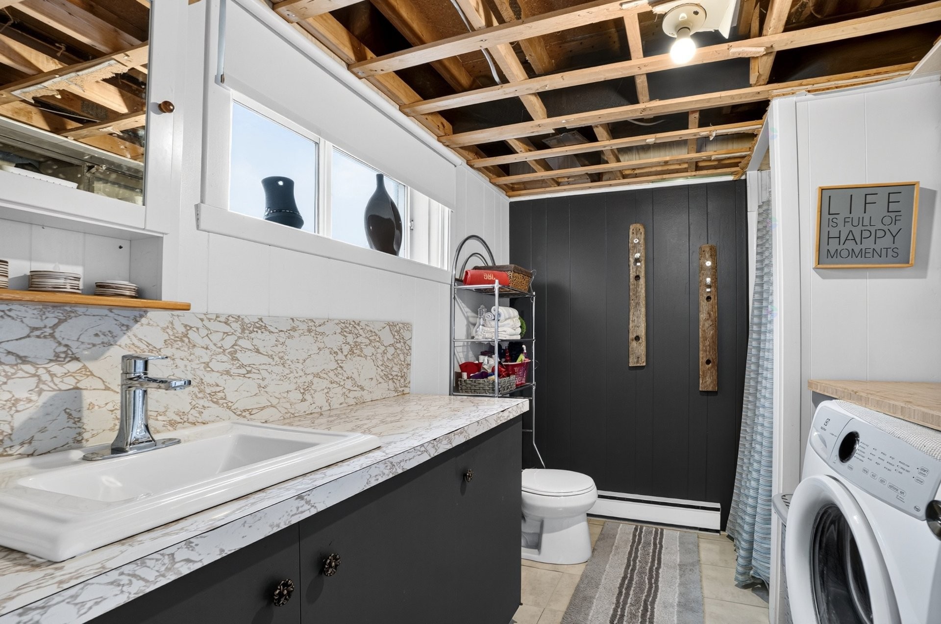 Salle de bains - 801 9E Avenue, Saint-Lin/Laurentides, QC - Indoor Photo Showing Laundry Room