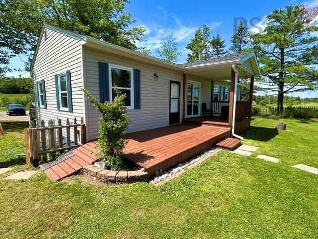 197 Highway 2, Brookfield, NS - Outdoor With Deck Patio Veranda