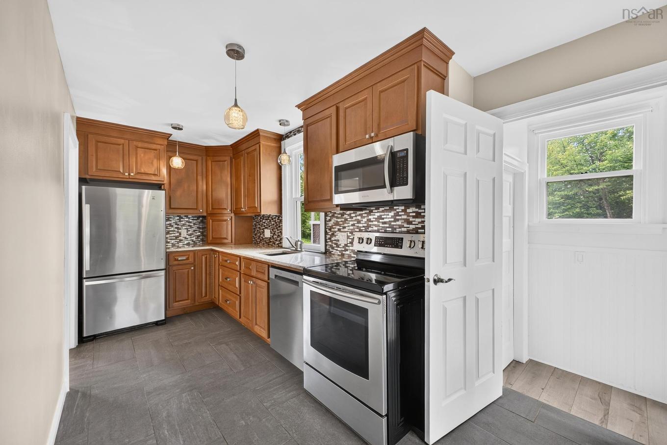 1637 North Main Street, Westville, NS - Indoor Photo Showing Kitchen