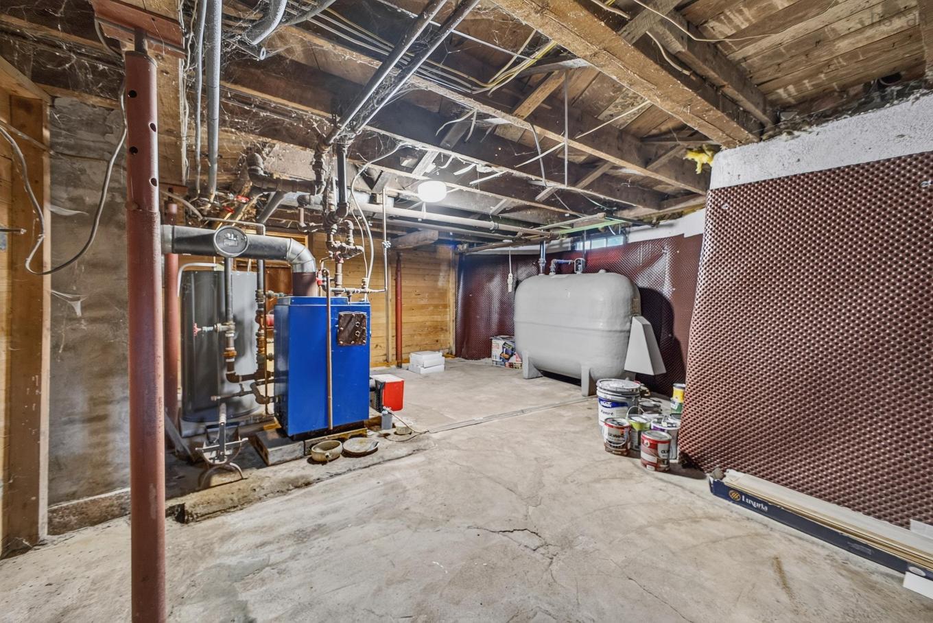 1637 North Main Street, Westville, NS - Indoor Photo Showing Basement