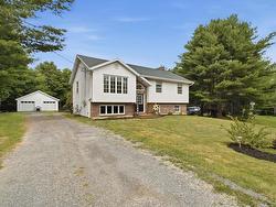 14 Lake Road Road Conquerall Mills, NS B4V 6G2