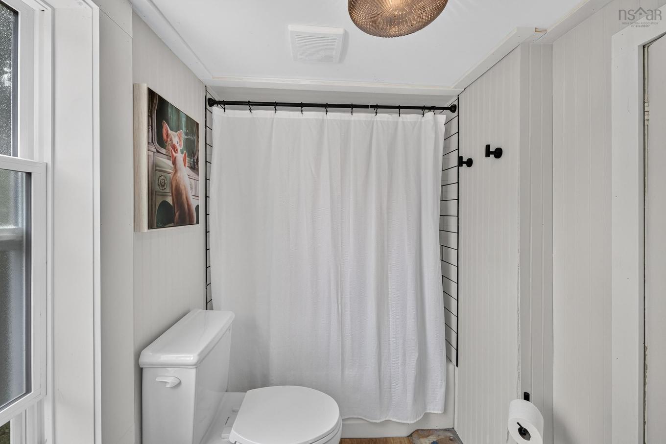 69 Church Street, Digby, NS - Indoor Photo Showing Bathroom