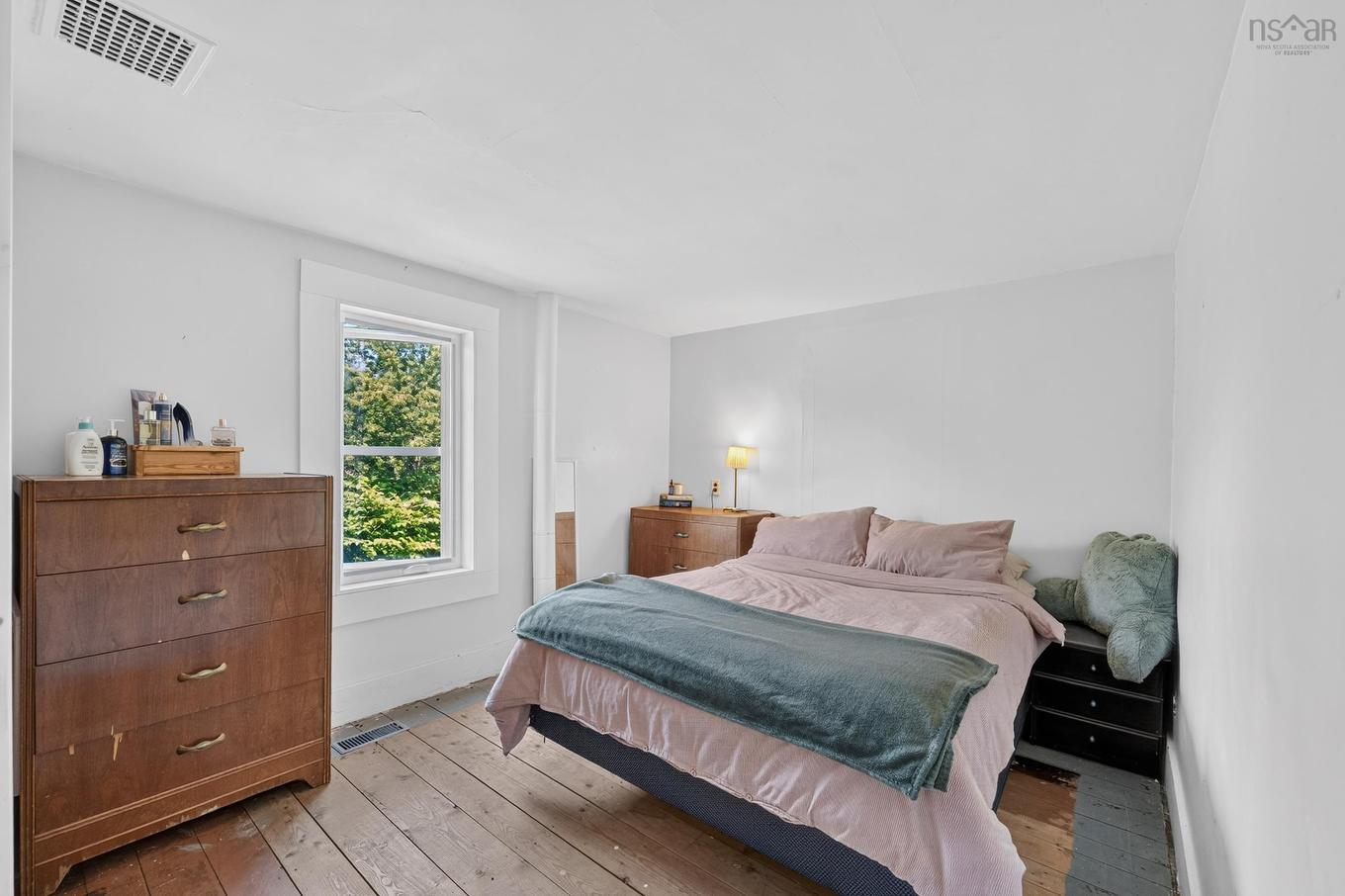 69 Church Street, Digby, NS - Indoor Photo Showing Bedroom