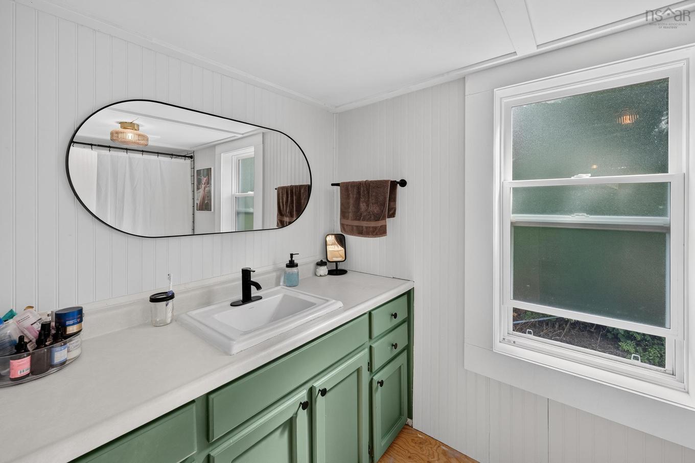 69 Church Street, Digby, NS - Indoor Photo Showing Bathroom