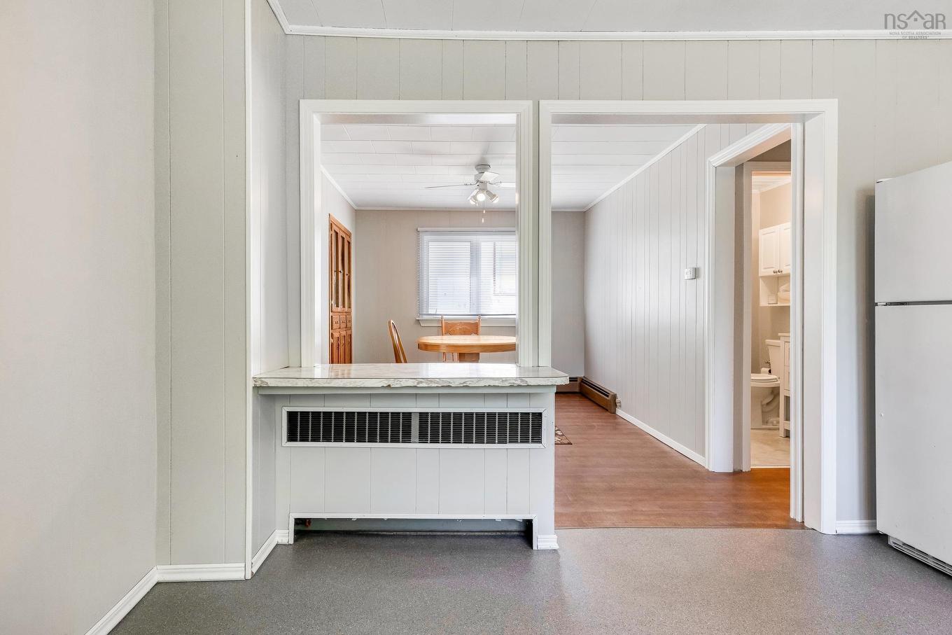 20 Pine Street, Bridgewater, NS - Indoor Photo Showing Other Room