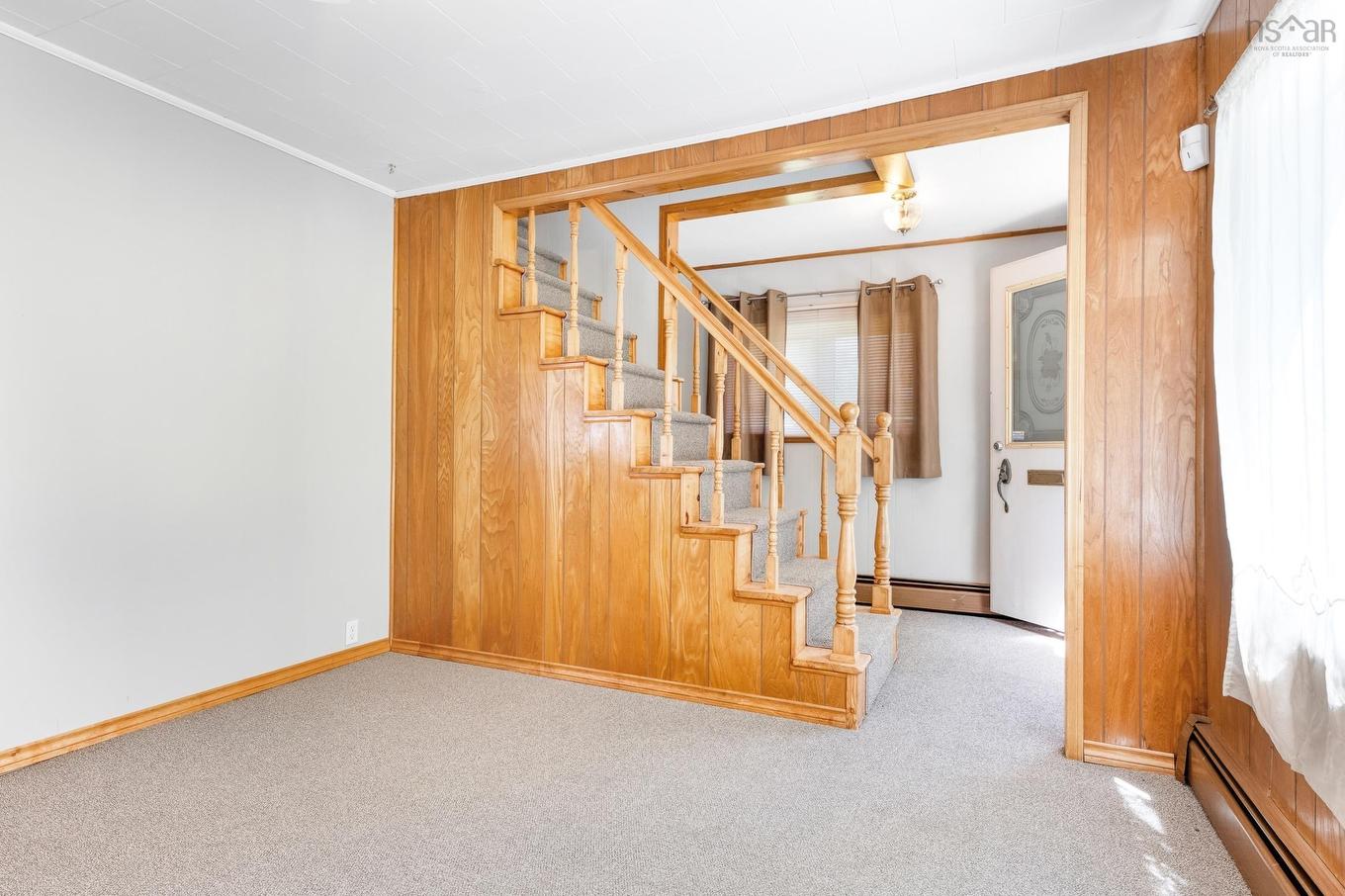 20 Pine Street, Bridgewater, NS - Indoor Photo Showing Other Room