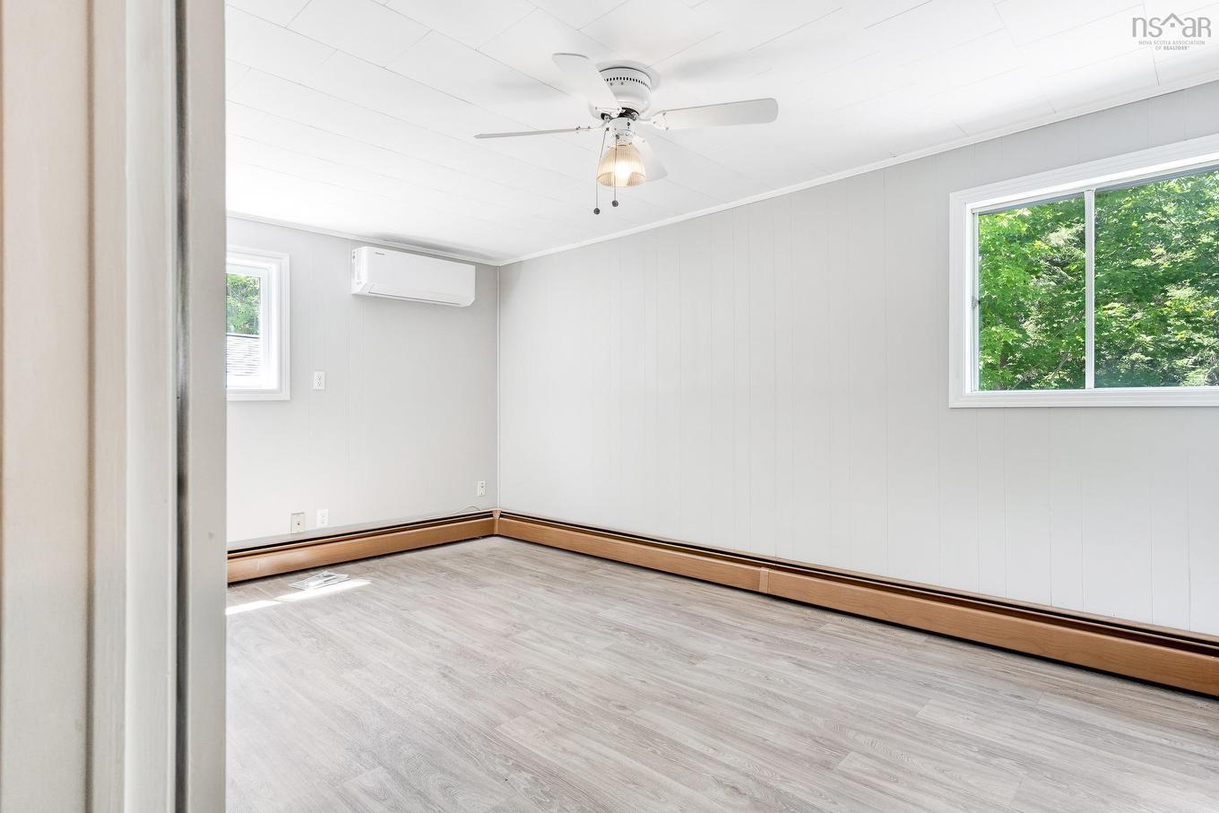 20 Pine Street, Bridgewater, NS - Indoor Photo Showing Other Room