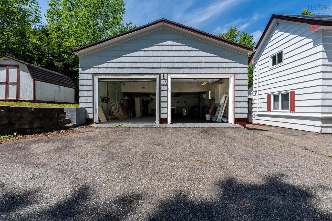 20 Pine Street, Bridgewater, NS - Outdoor