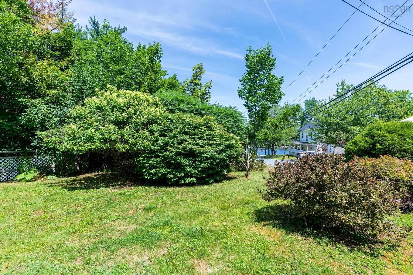 20 Pine Street, Bridgewater, NS - Outdoor