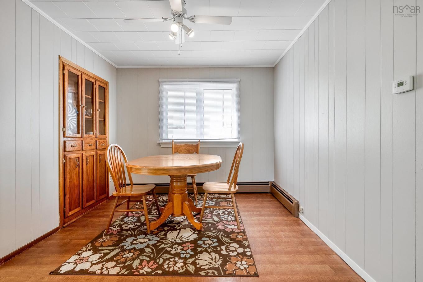 20 Pine Street, Bridgewater, NS - Indoor Photo Showing Dining Room