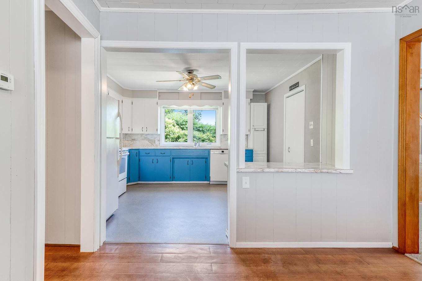 20 Pine Street, Bridgewater, NS - Indoor Photo Showing Other Room