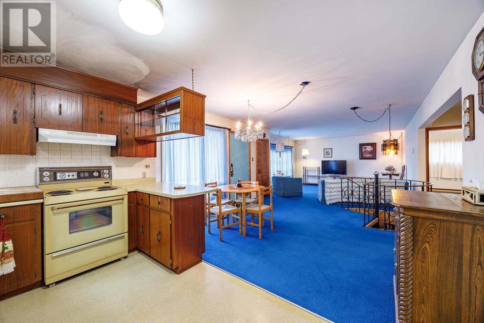 1088 Third Line E, Sault Ste. Marie, ON - Indoor Photo Showing Kitchen