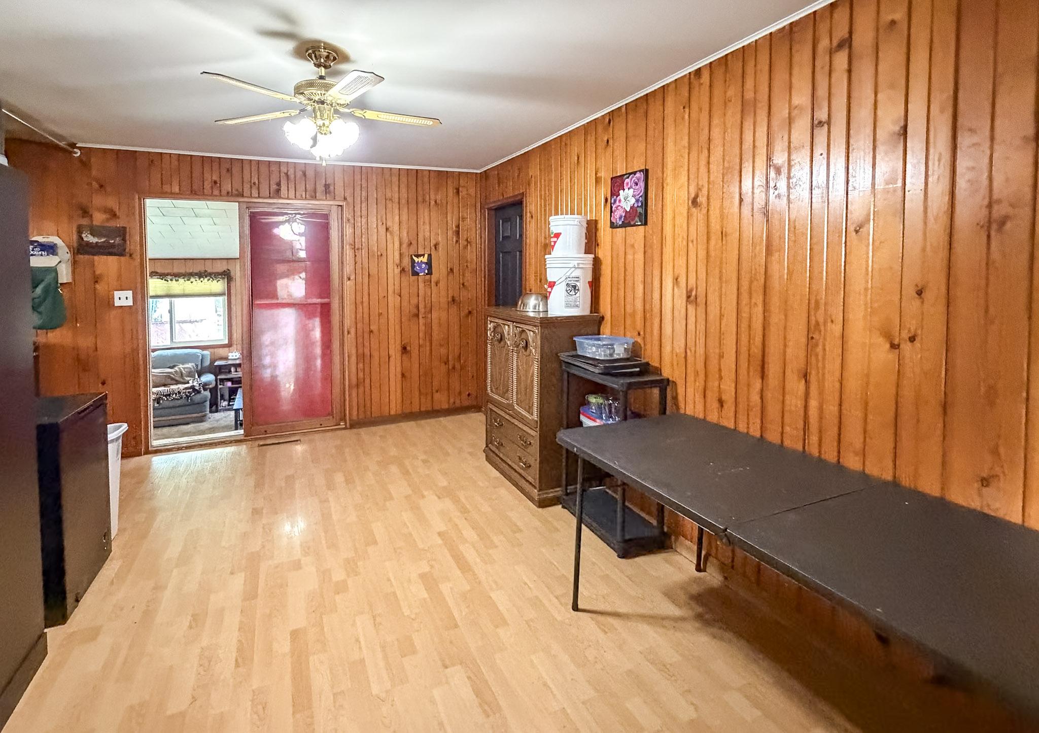 87 Little Van Horne Street, Cranbrook, BC - Indoor Photo Showing Other Room