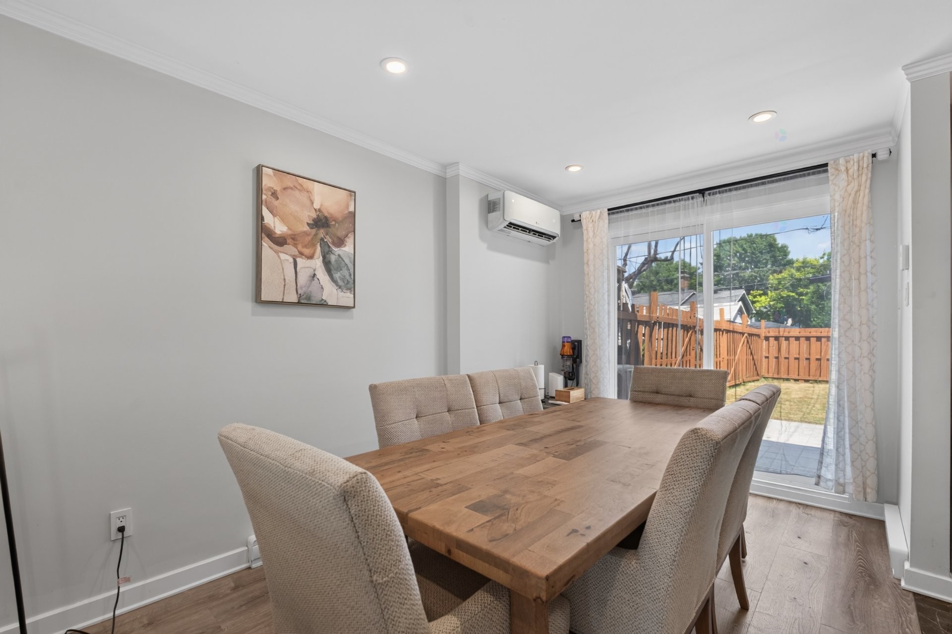 Dining Room - 5769 Boul. Marie-Victorin, Brossard, QC - Indoor Photo Showing Dining Room
