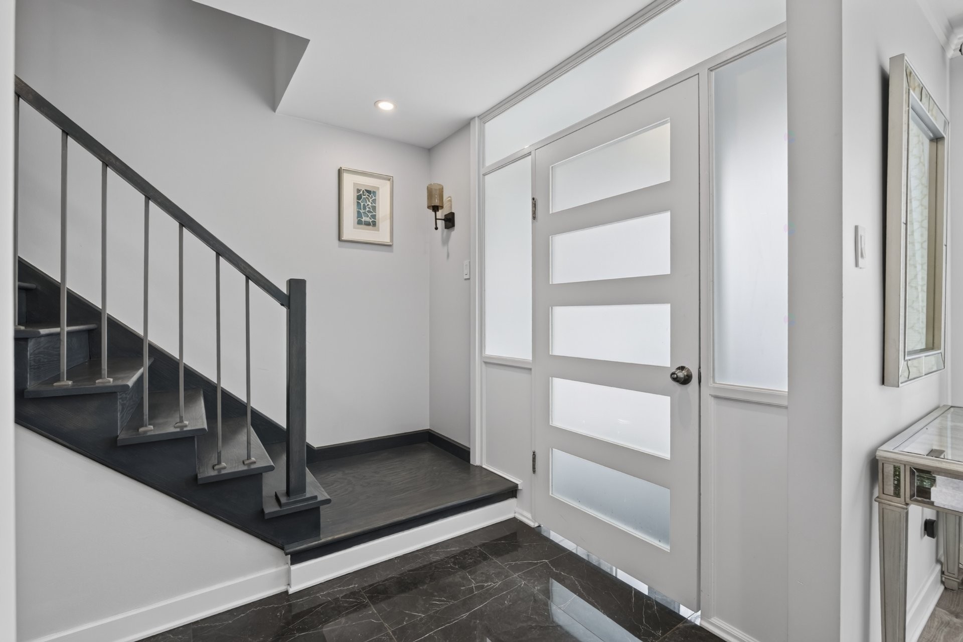 Mud Room - 5769 Boul. Marie-Victorin, Brossard, QC - Indoor Photo Showing Other Room