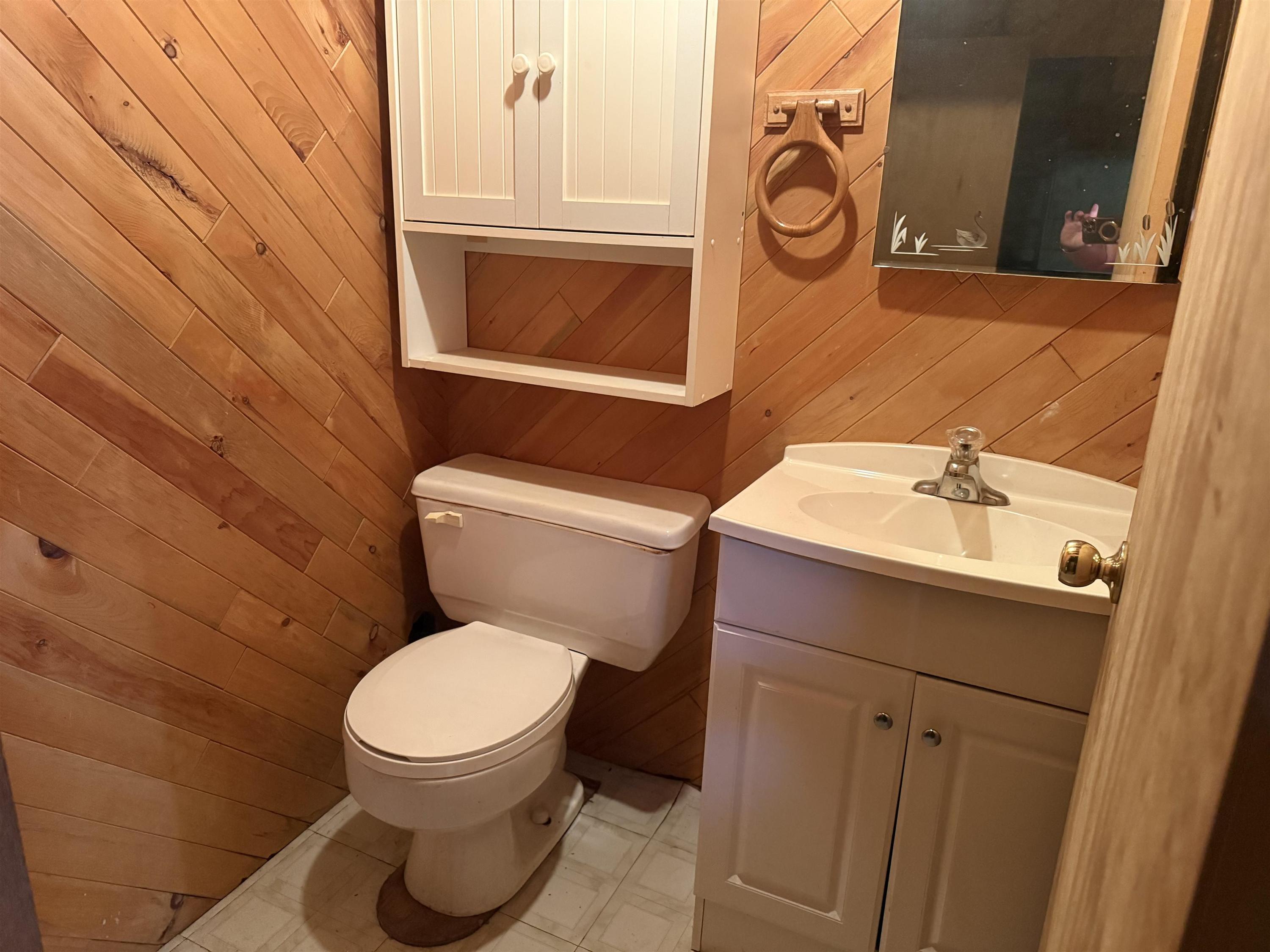 199 Limbrick, Thunder Bay, ON - Indoor Photo Showing Bathroom
