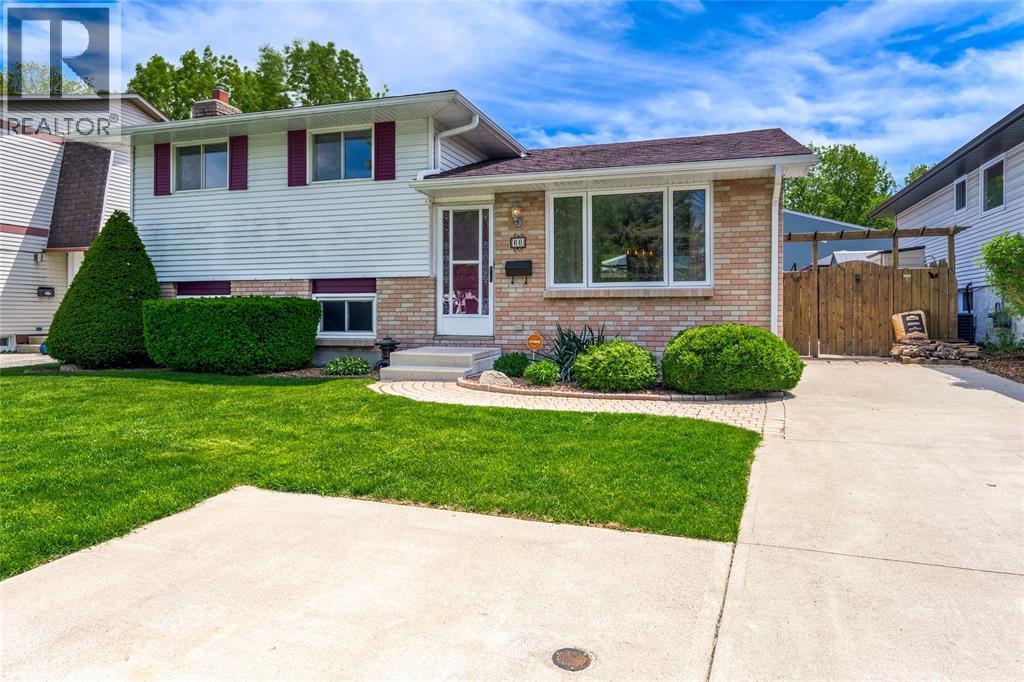 60 Royal Crescent, Sarnia, ON - Outdoor