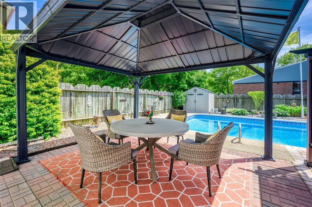 60 Royal Crescent, Sarnia, ON - Outdoor With In Ground Pool With Deck Patio Veranda With Exterior