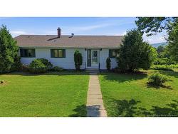 35 Stacey RD Wicklow, NB E7L 3X1