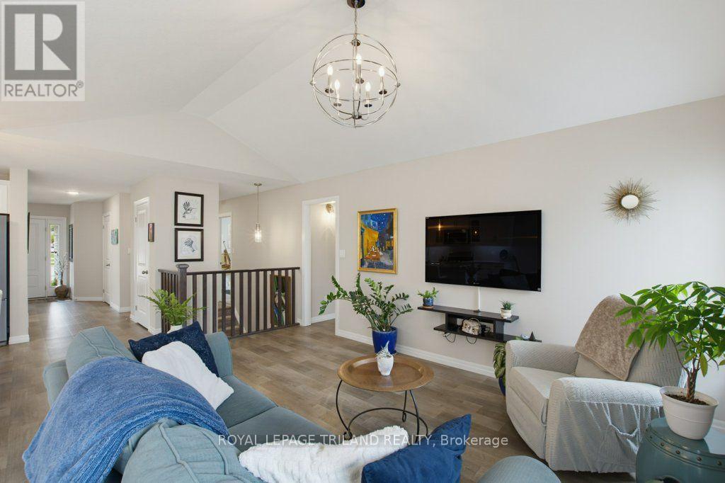 226 Peach Tree Boulevard, St. Thomas, ON