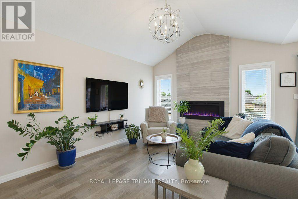 226 Peach Tree Boulevard, St. Thomas, ON