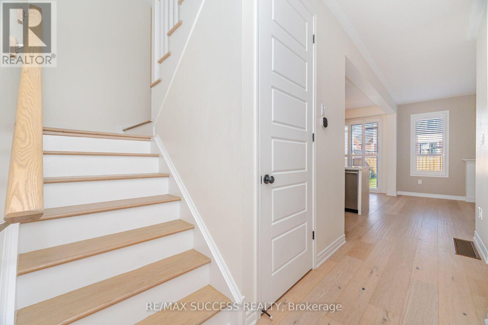 28 Pickett Place, Cambridge, ON - Indoor Photo Showing Other Room