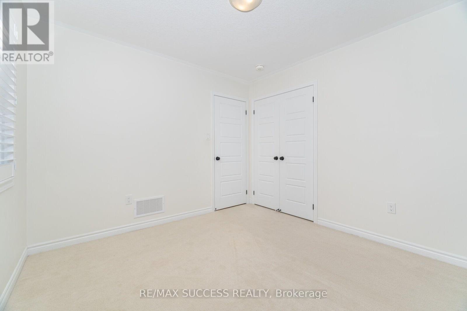 28 Pickett Place, Cambridge, ON - Indoor Photo Showing Other Room