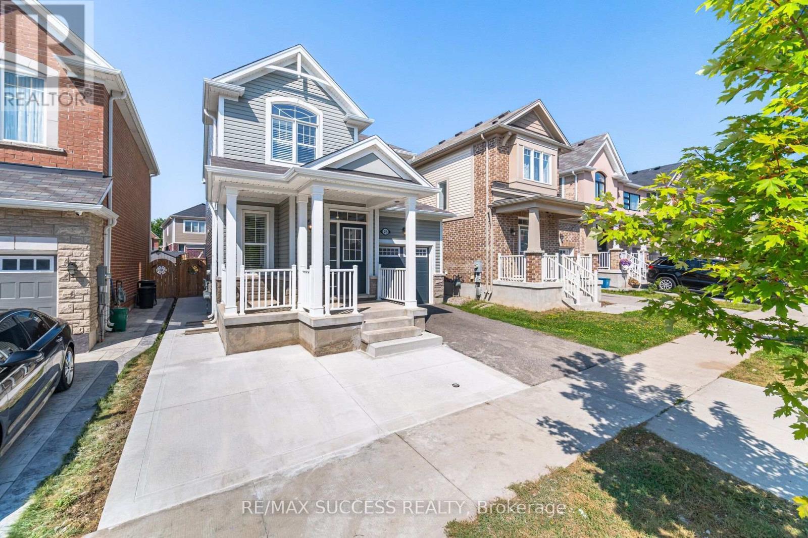 28 Pickett Place, Cambridge, ON - Outdoor With Deck Patio Veranda With Facade