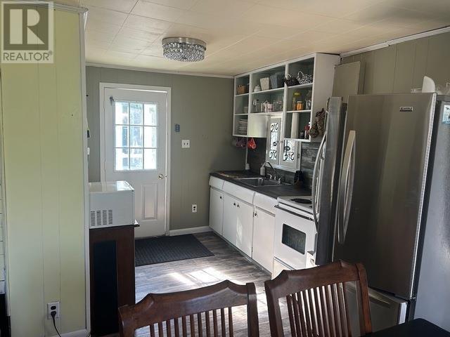 20 Cedar Ln, Batchewana, ON - Indoor Photo Showing Kitchen