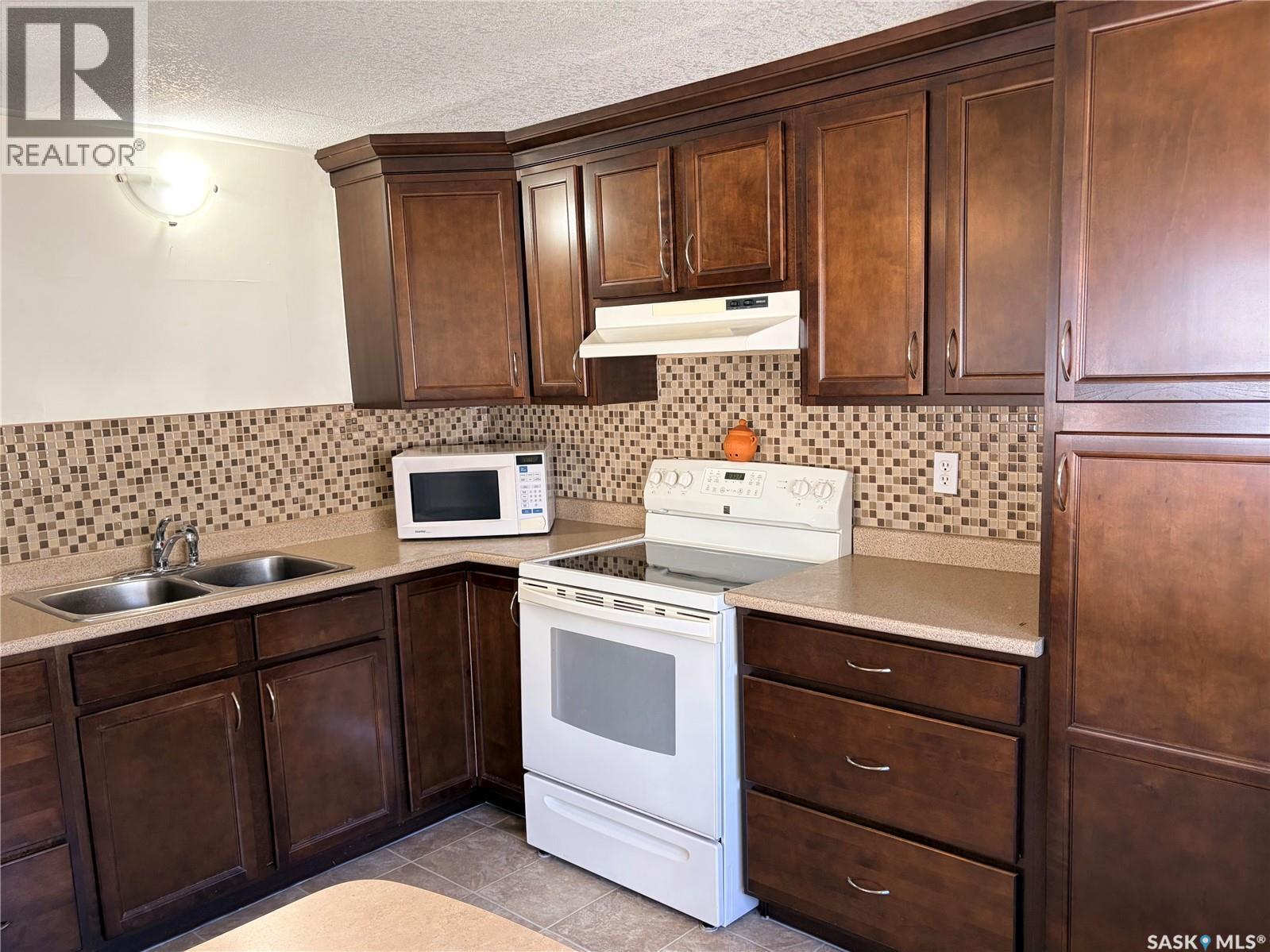 108 219 Grant Street, Saskatoon, SK