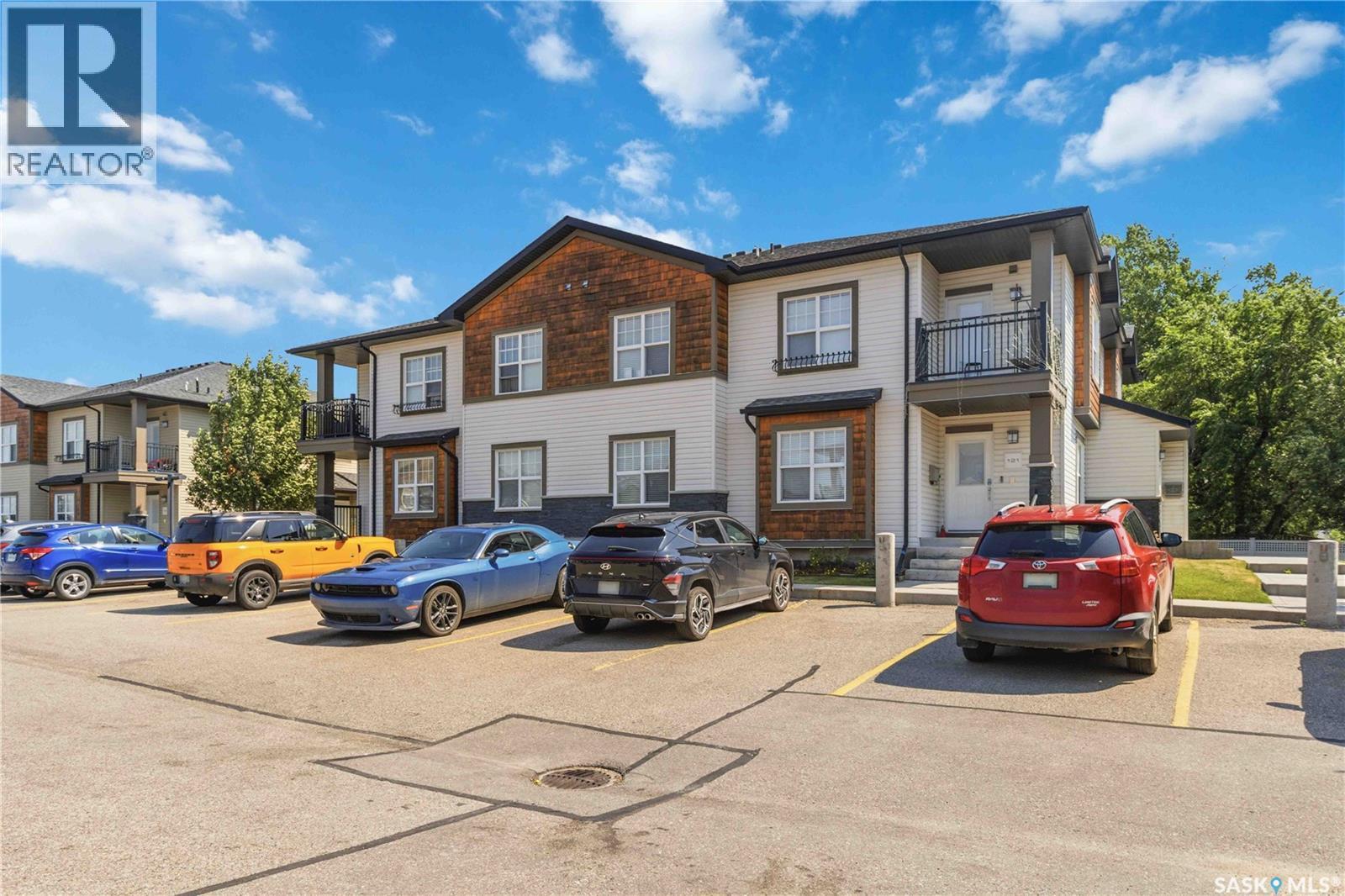 121 2315 Mcclocklin Road, Saskatoon, SK - Outdoor With Facade