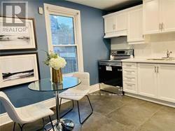123 Lottridge Street, Hamilton, ON - Indoor Photo Showing Kitchen