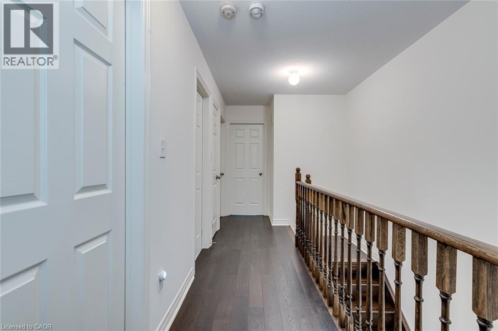 Corridor - 598 Bessborough Drive, Milton, ON - Indoor Photo Showing Other Room