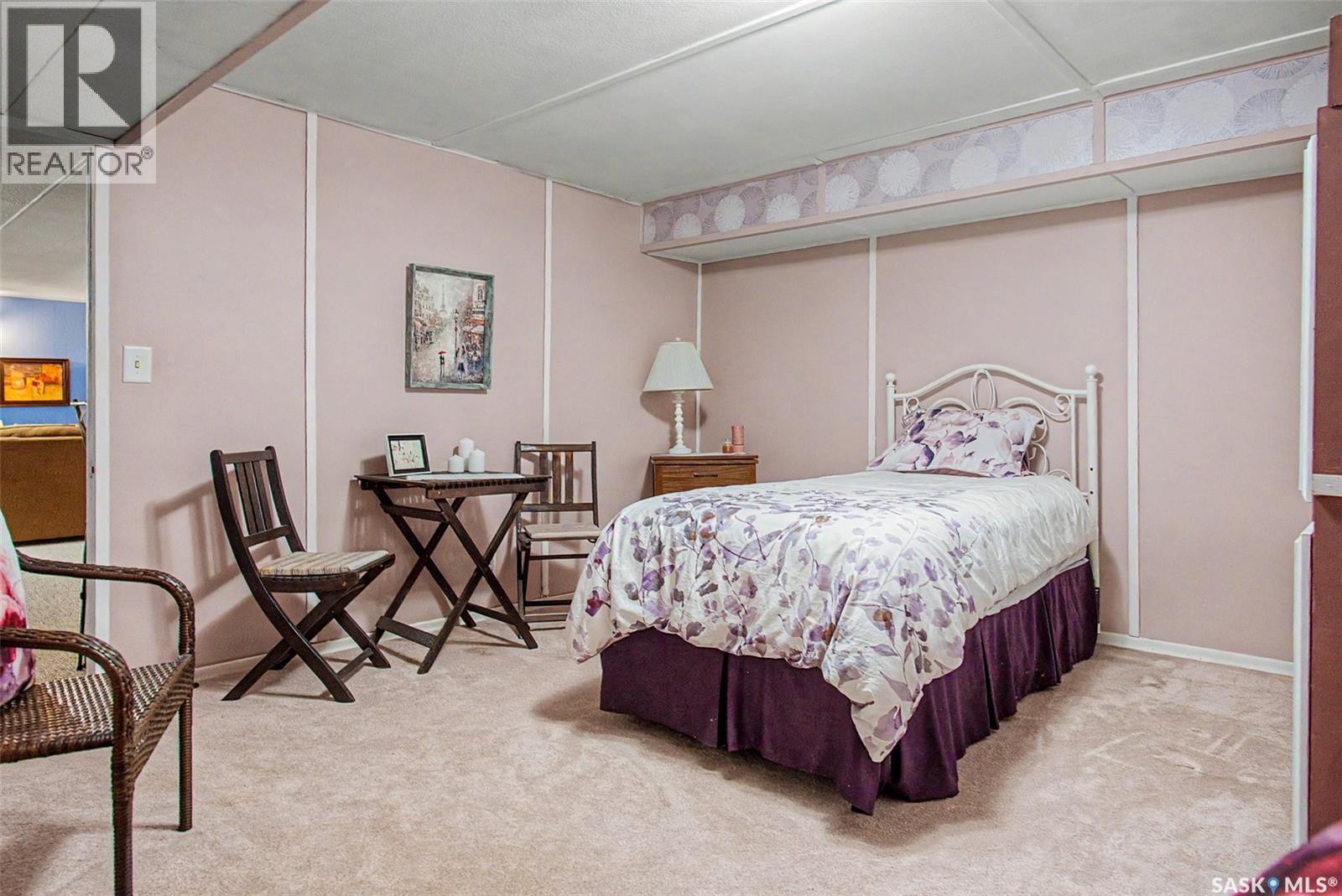 140 Mcdougall Crescent, Regina, SK - Indoor Photo Showing Bedroom