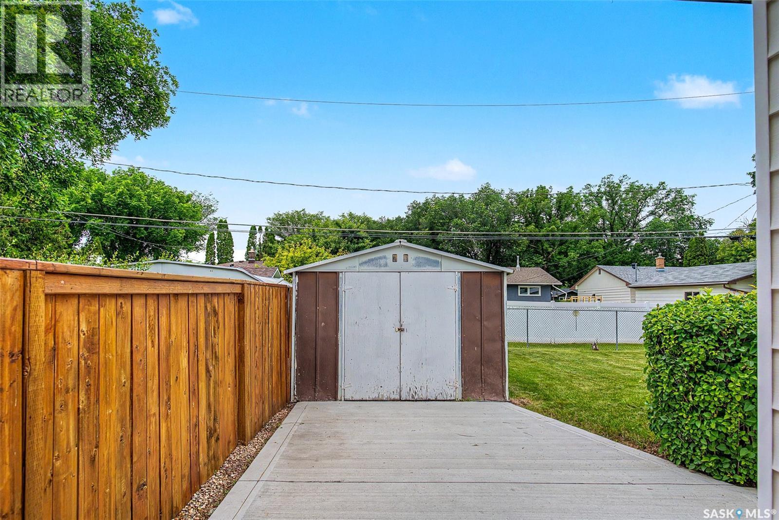 140 Mcdougall Crescent, Regina, SK - Outdoor