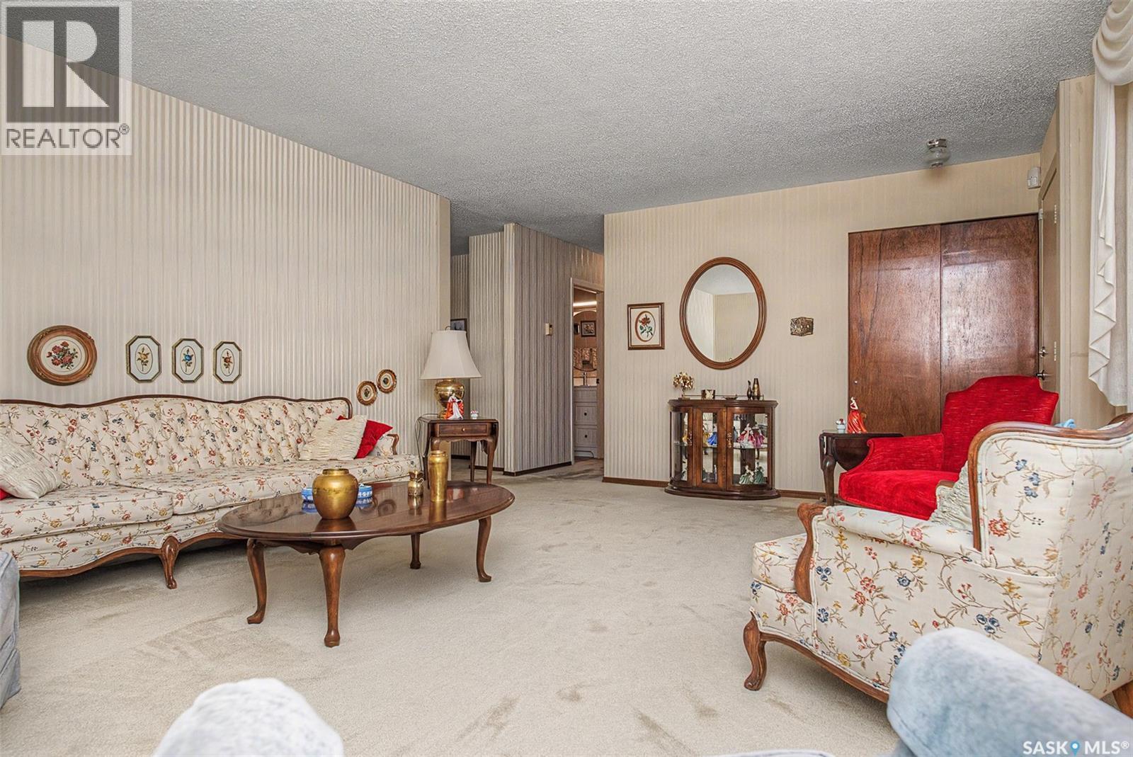 140 Mcdougall Crescent, Regina, SK - Indoor Photo Showing Other Room