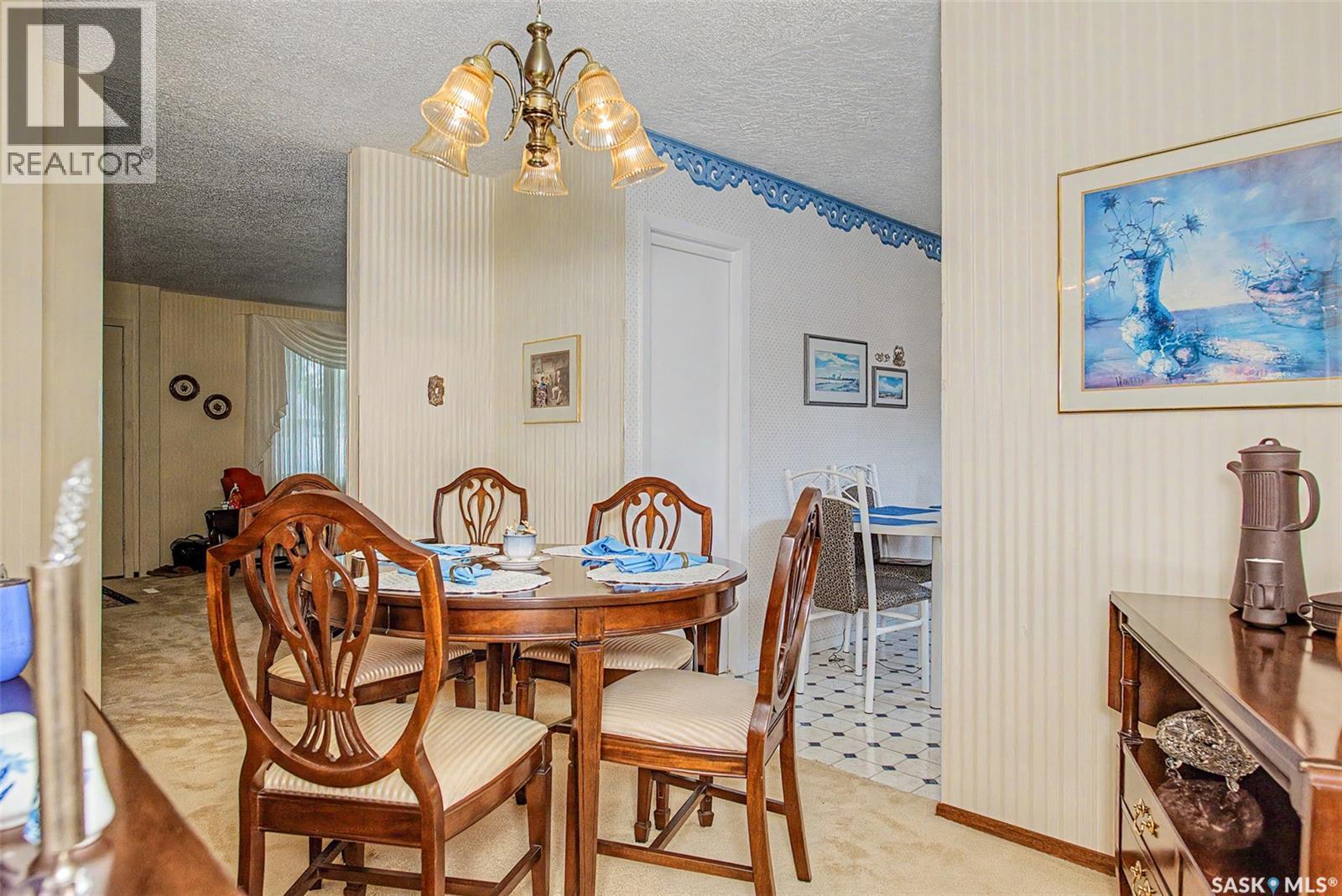 140 Mcdougall Crescent, Regina, SK - Indoor Photo Showing Dining Room